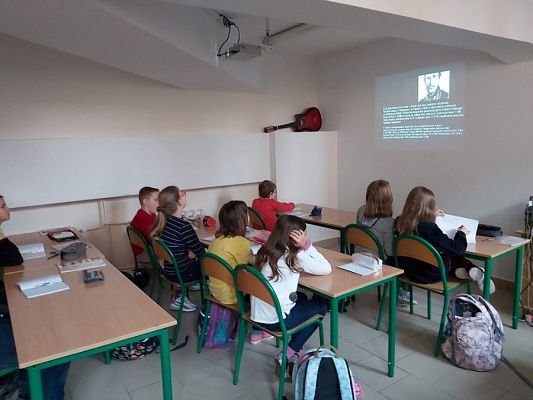 Grafika #2: Dzień Nauki Polskiej