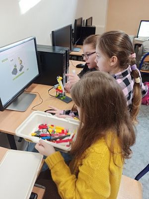  Grafika #5: Nauka programowania robotów dla dzieci "MAŁY KONSTRUKTOR"