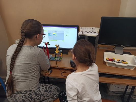  Grafika #1: Nauka programowania robotów dla dzieci "MAŁY KONSTRUKTOR"