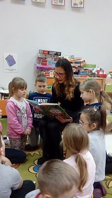  Grafika #3: Czytamy…