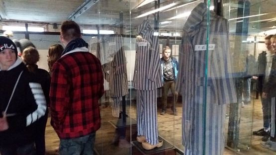  Grafika #2: Muzeum Stutthof