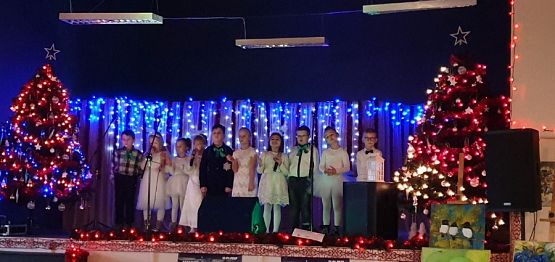  Grafika #0: Występ dzieci z grupy 0 "b" podczas XXVIII Finału Wielkiej Orkiestry Świątecznej Pomocy.