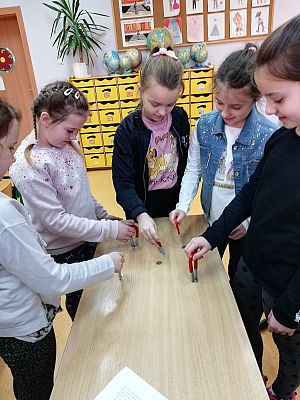  Grafika #1: DOŚWIADCZENIA Z MAGNESEM W IIIA i IIIB