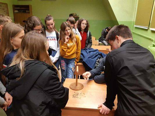 Grafika #6: Nerd Night