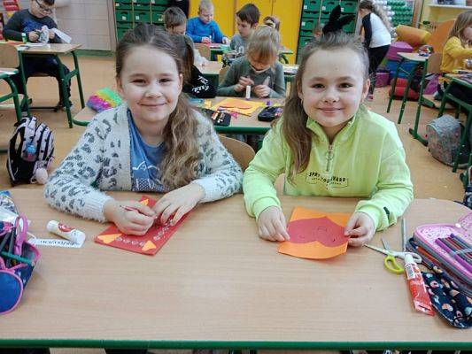  Grafika #1: Serdeczna Karteczka dla wolontariuszy