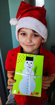  Grafika #4: "Pierwszaki wykonały kartki świąteczne dla seniorów"