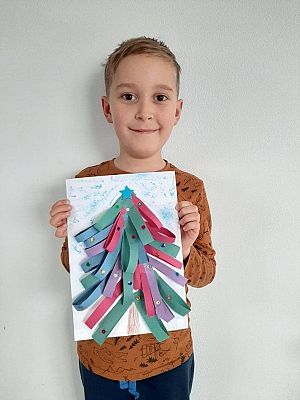  Grafika #8: "Pierwszaki wykonały kartki świąteczne dla seniorów"