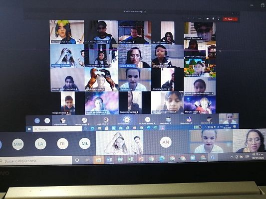  Grafika #1: Innowacja " Using English to communicate with our Mexican friends."