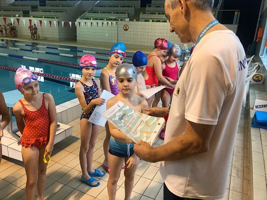  Grafika #10: Zajęcia z projektu "Umiem pływać" dla klas 3