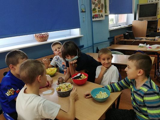  Grafika #3: Smaczna i zdrowa sałatka owocowa w klasie IIa