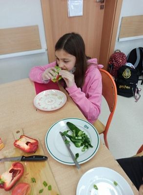  Grafika #37: Wesołe, kolorowe kanapki