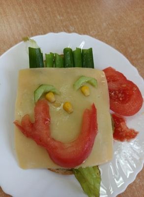  Grafika #17: Wesołe, kolorowe kanapki