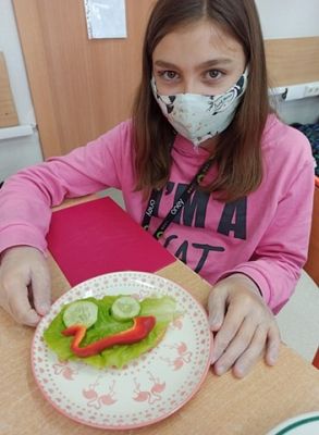  Grafika #27: Wesołe, kolorowe kanapki