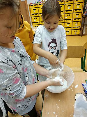  Grafika #18: Pierwszaki badaczami wody