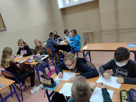 Grafika #8: BohaterON w naszej szkole w roku szkolnym 2020/2021