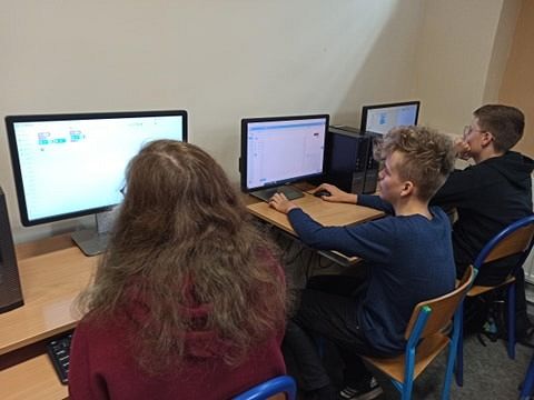  Grafika #1: CodeWeek - Europejski Tydzień Kodowania