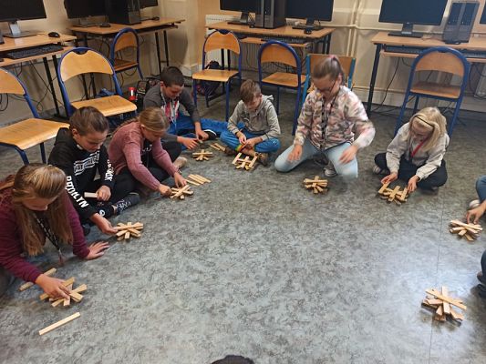  Grafika #18: Kółka z informatyki w ramach projektu Centrum Mistrzostwa Informatycznego