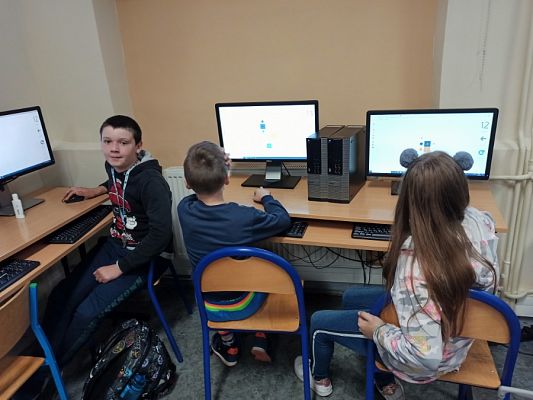  Grafika #48: Kółka z informatyki w ramach projektu Centrum Mistrzostwa Informatycznego