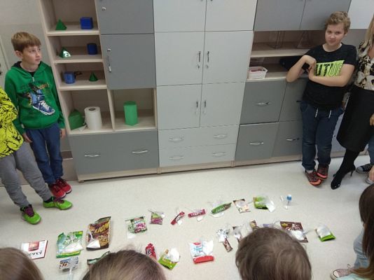  Grafika #8: "Ile cukru jest w słodyczach?"- warsztaty