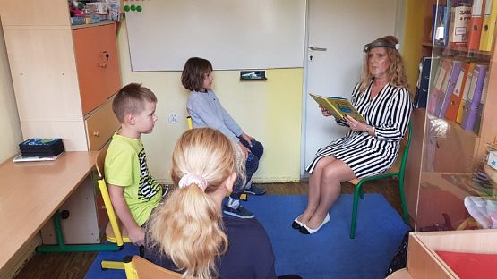  Grafika #17: OGÓLNOPOLSKI DZIEŃ GŁOŚNEGO CZYTANIA