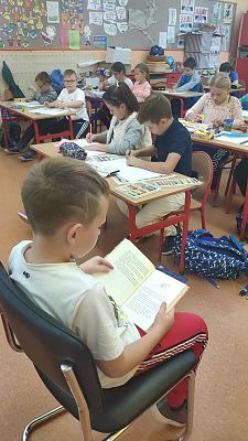  Grafika #13: OGÓLNOPOLSKI DZIEŃ GŁOŚNEGO CZYTANIA