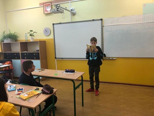  Grafika #7: OGÓLNOPOLSKI DZIEŃ GŁOŚNEGO CZYTANIA