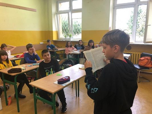  Grafika #6: OGÓLNOPOLSKI DZIEŃ GŁOŚNEGO CZYTANIA