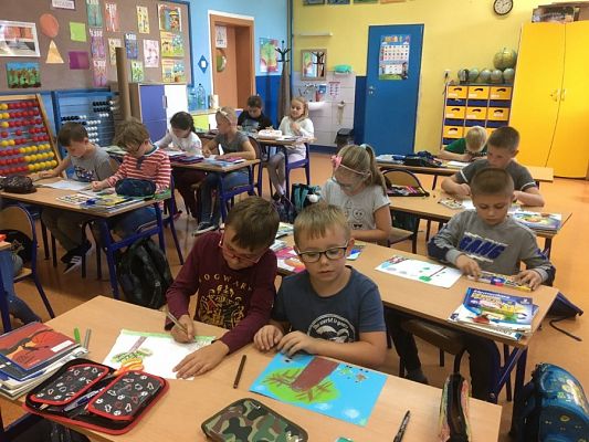 Grafika #1: OGÓLNOPOLSKI DZIEŃ GŁOŚNEGO CZYTANIA