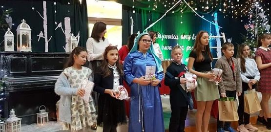  Grafika #1: Podsumowanie Gminnego Konkursu Literackiego na Najpiękniejszy Wiersz ,, Magia Świąt".