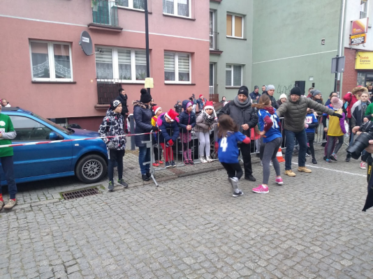  Grafika #4: Biegi Mikołajkowe