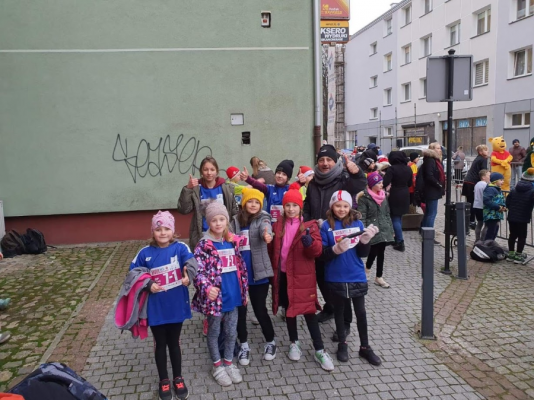  Grafika #3: Biegi Mikołajkowe