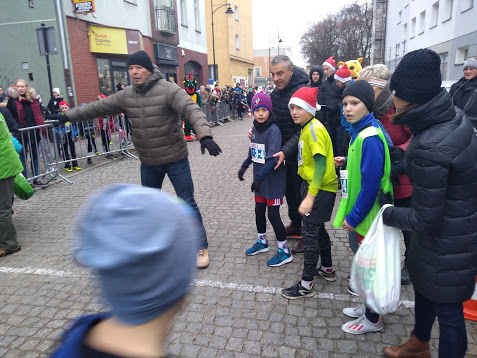  Grafika #1: Biegi Mikołajkowe