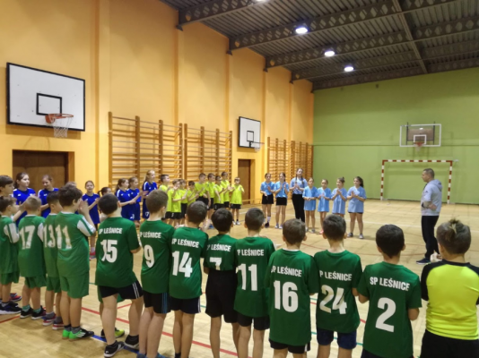 Grafika #4: Dwa ognie usportowione klas 4 i młodszych