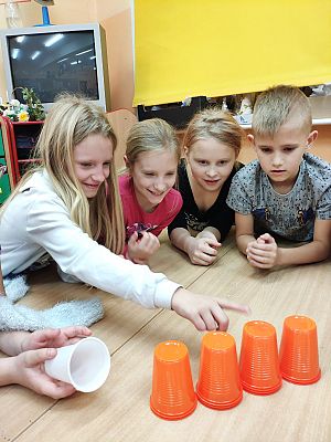  Grafika #0: Wieczór andrzejkowy w klasie 2 b