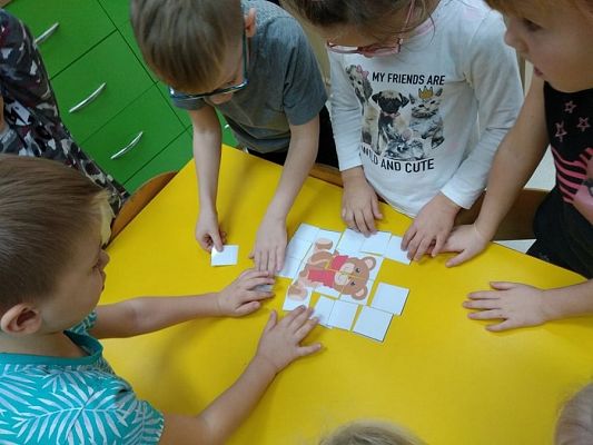  Grafika #5: Spotkanie z przedszkolakami