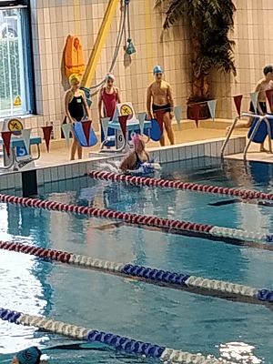  Grafika #5: 3 A na basenie