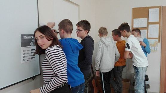  Grafika #7: W poszukiwaniu ukrytych procentów – stacje zadaniowe