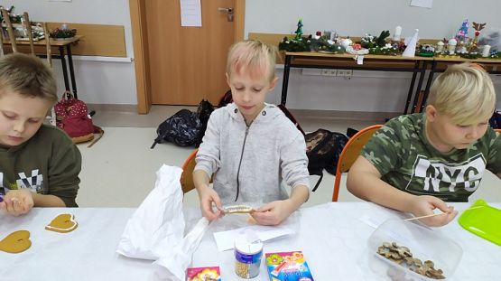 Grafika #2: Klasa 4a przygotowuje się do Białego Koncertu