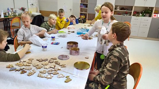 Grafika #8: Klasa 4a przygotowuje się do Białego Koncertu