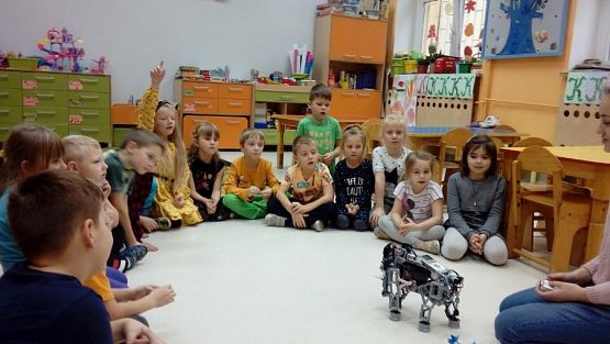  Grafika #2: Zabawa LEGO Mindstorms w grupie 0 "b"