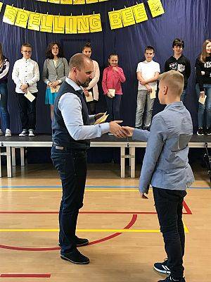 Grafika #7: Spelling Bee