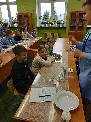  Grafika #9: Doświadczenia w 3 A