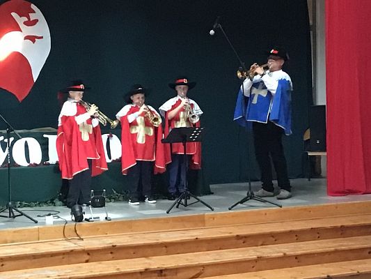 Grafika #1: Uroczysty apel z okazji Narodowego Święta Niepodległości