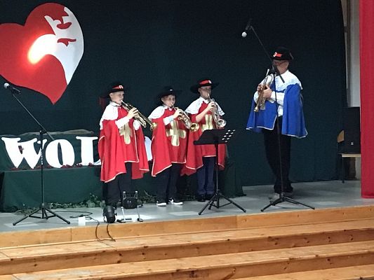 Grafika #18: Uroczysty apel z okazji Narodowego Święta Niepodległości