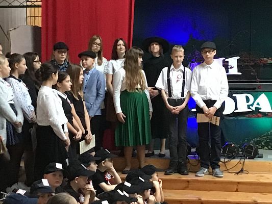 Grafika #28: Uroczysty apel z okazji Narodowego Święta Niepodległości