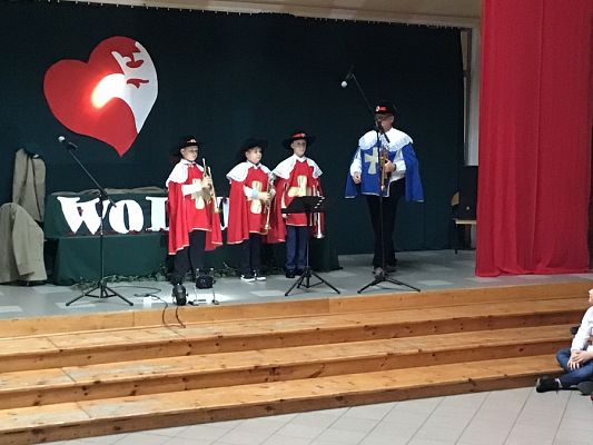 Grafika #27: Uroczysty apel z okazji Narodowego Święta Niepodległości