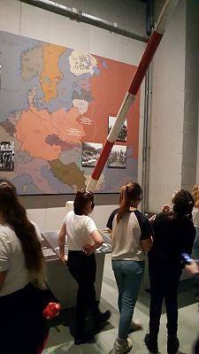  Grafika #29: Wizyta w Muzeum II Wojny Światowej w Gdańsku