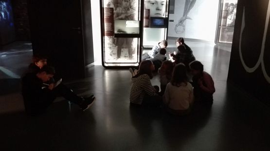  Grafika #10: Wizyta w Muzeum II Wojny Światowej w Gdańsku