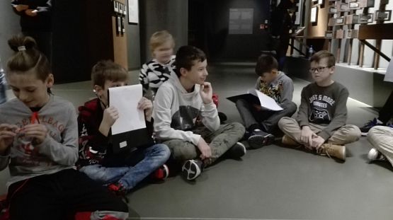  Grafika #12: Wizyta w Muzeum II Wojny Światowej w Gdańsku