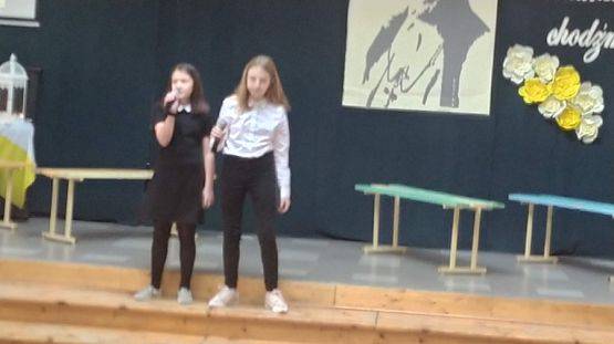  Grafika #12: "Wstańcie, chodźmy!"